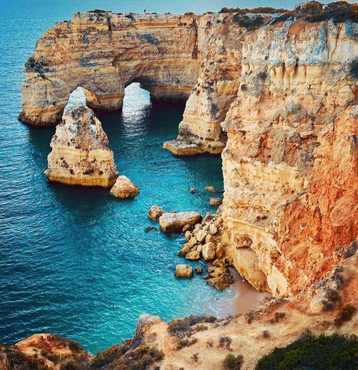 Praia da Marinha (instagram.com/iluska)