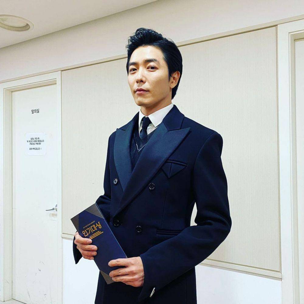 Kim Jae Wook (instagram.com/jaeuck.kim)