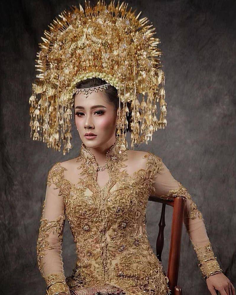 Kebaya Ardina Rasti (instagram.com/ardinarasti6)