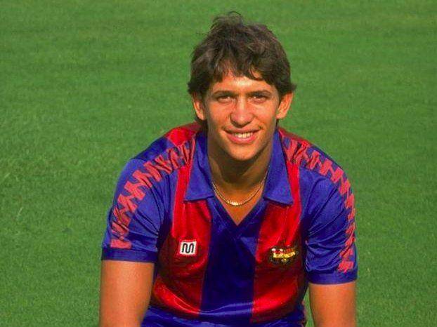 potret Gary Lineker berseragam Barcelona (twitter.com/barcauniversal)