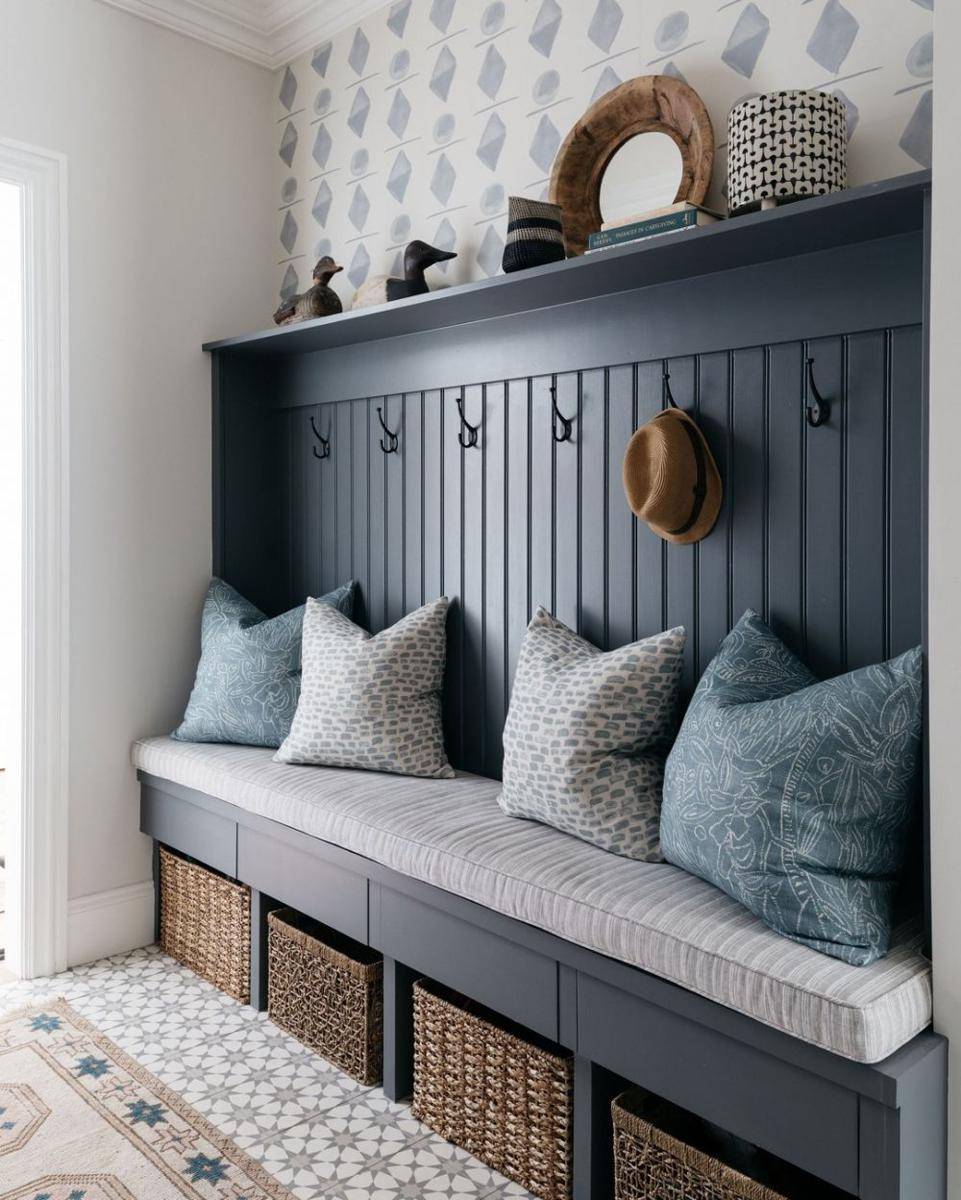 inspirasi dekorasi mudroom (instagram.com/katemarkerinteriors)