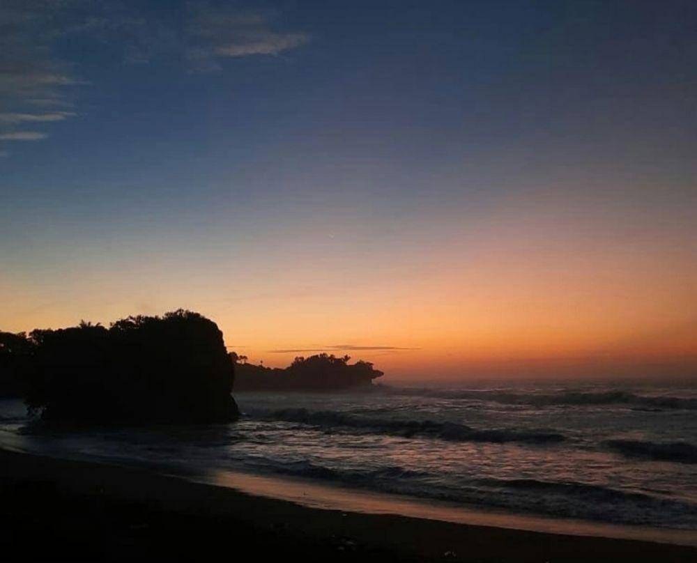 Pantai Madasari (instagram.com/latif_acil)