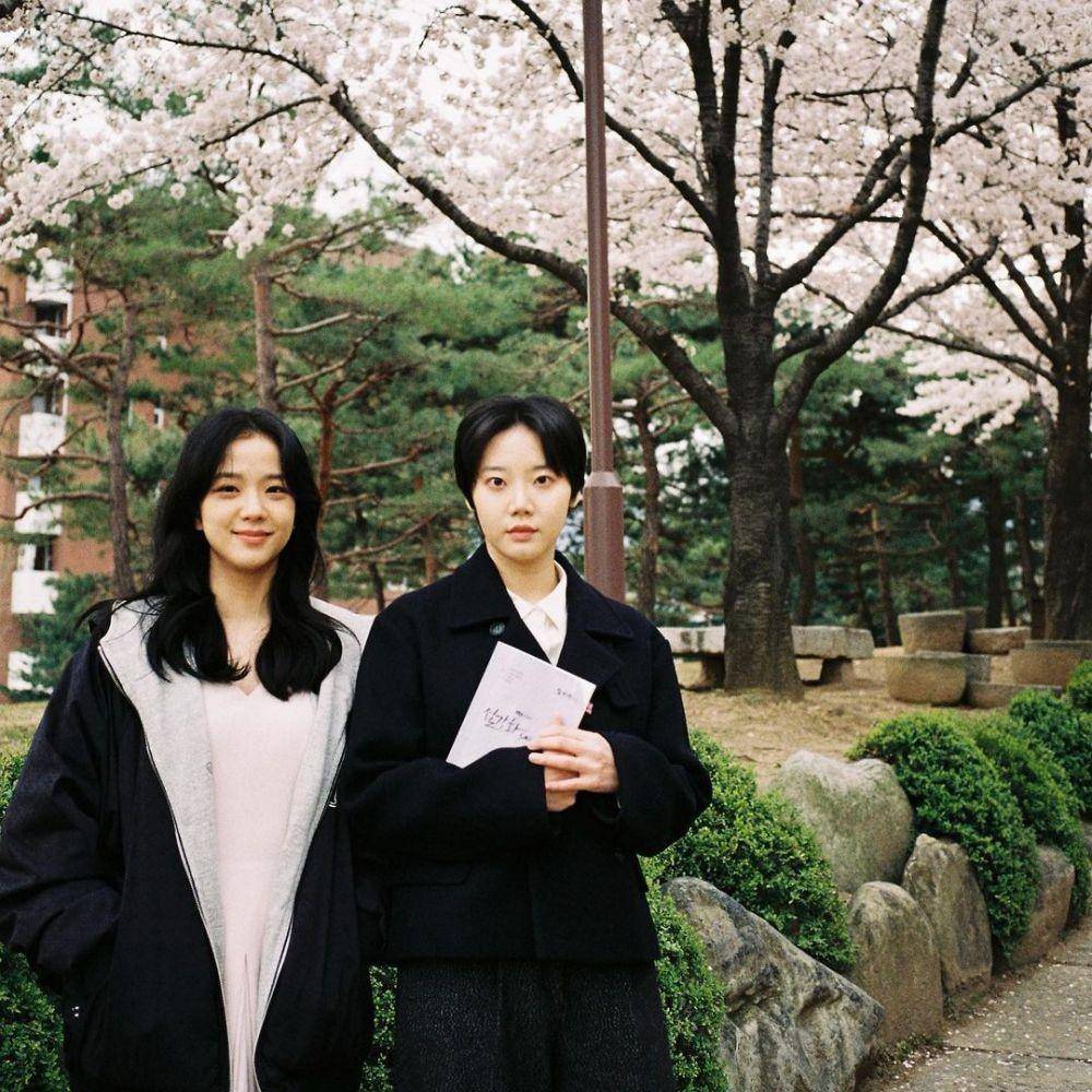 Jisoo BLACKPINK dengan Kim Mi Soo (instagram.com/sooyaaa__)