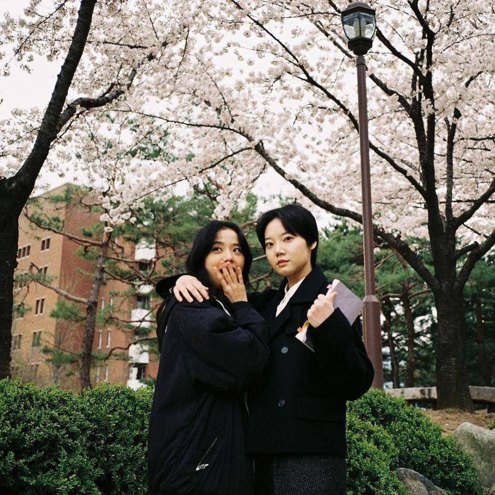 Jisoo BLACKPINK dengan Kim Mi Soo (instagram.com/sooyaaa__)