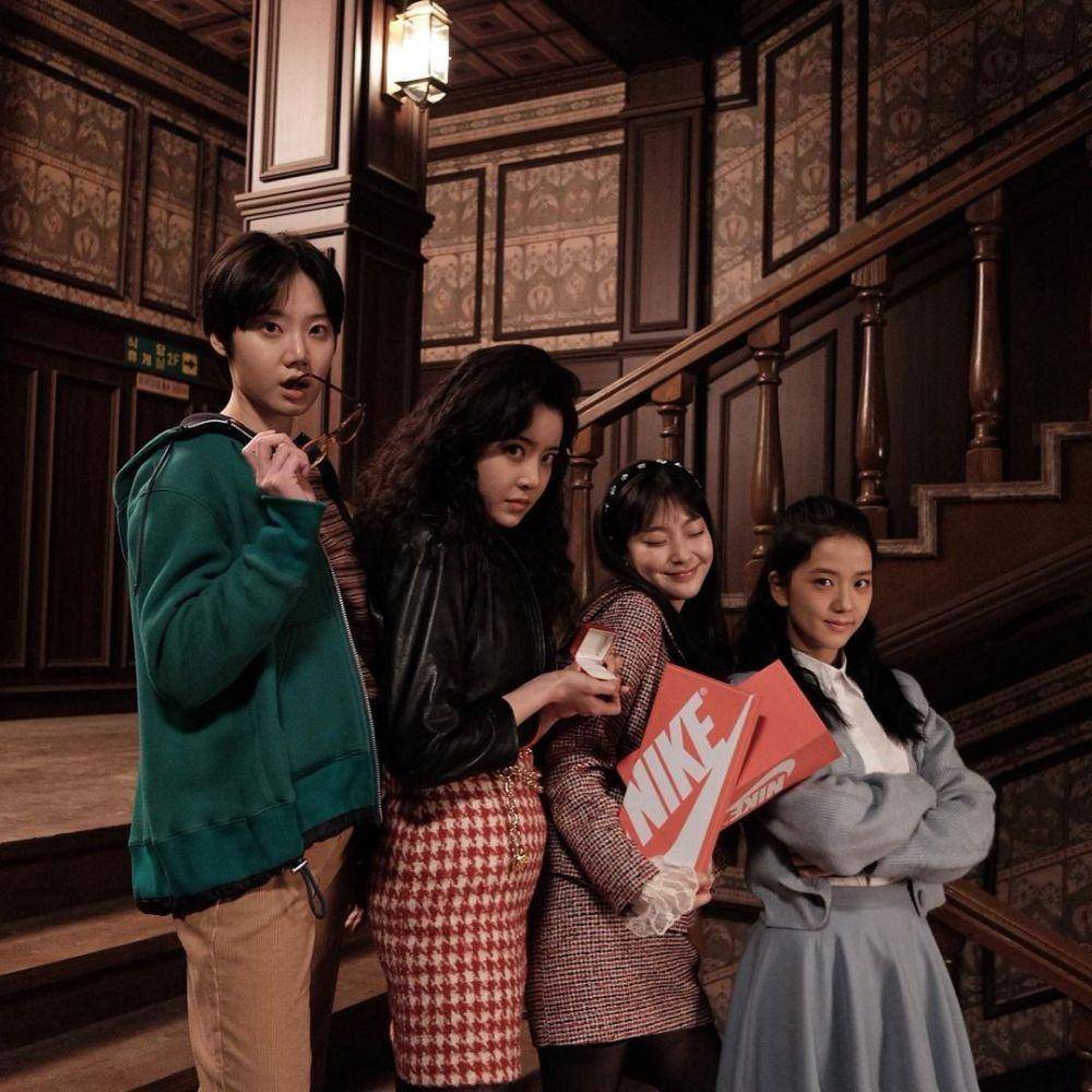 Jisoo BLACKPINK dengan Kim Mi Soo (instagram.com/sooyaaa__)