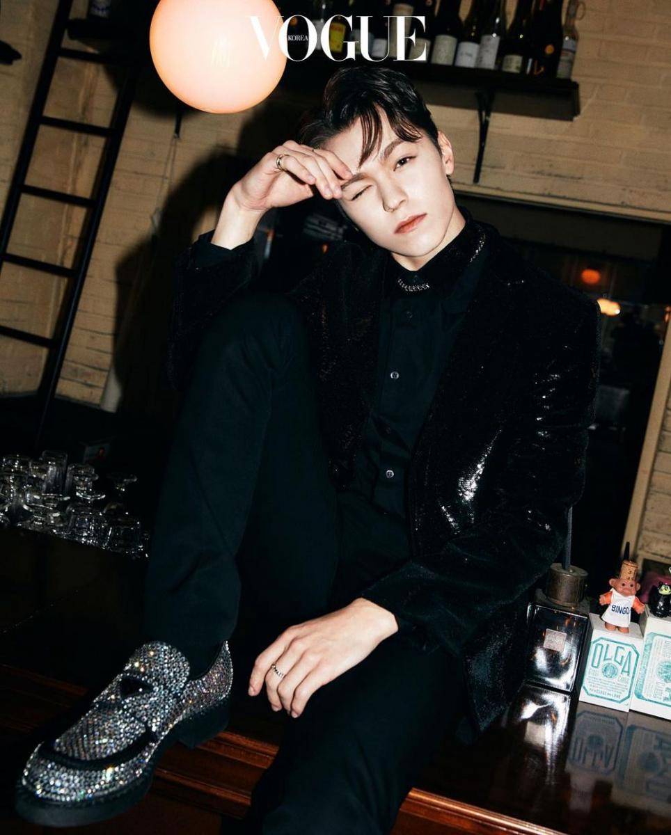 Vernon SEVENTEEN (Instagram.com/vernon_98)