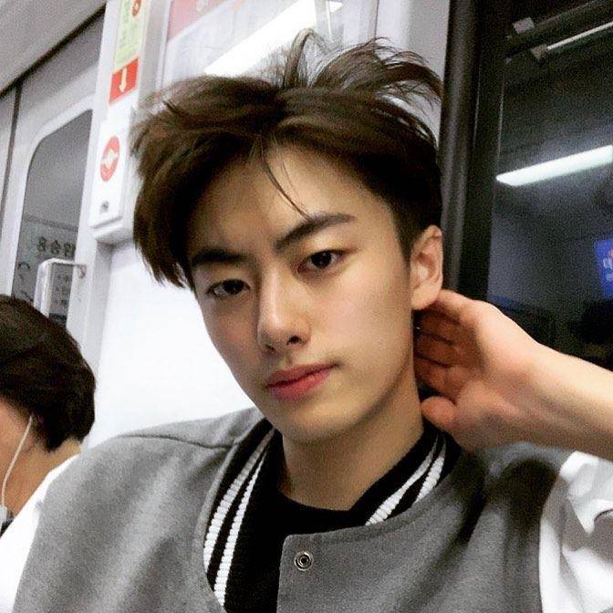 https://www.instagram.com/p/B2tsvsfpfVY/ (instagram.com/wonjeong214)