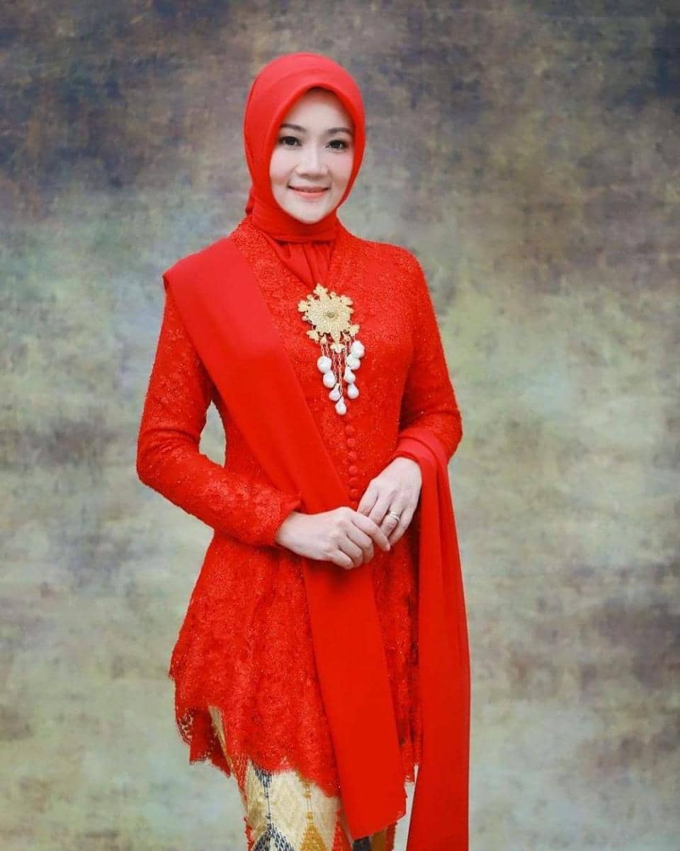 Kebaya Atalia Praratya (instagram.com/ataliapr)