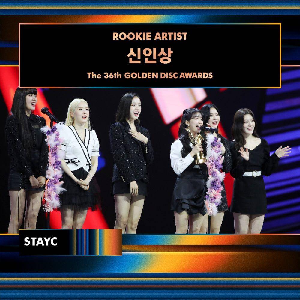 STAYC di Golden Disc Awards 2022 (twitter.com/GoldenDisc_en)