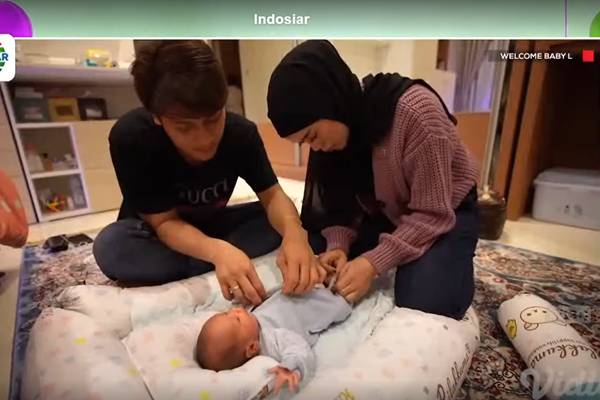 momen Lesti-Billar umumkan wajah Baby L (dok. Indosiar)