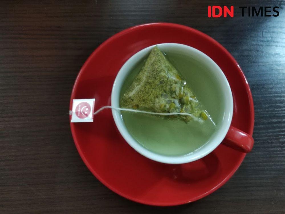 Ilustrasi teh, bubuk teh, tea house di Teaspace (IDN Times/Shemi)
