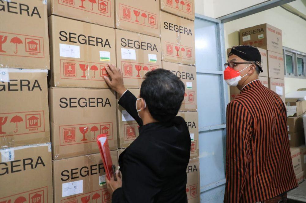Vaksin AstraZeneca Nyaris Kedaluwarsa, Ganjar Bujuk BPOM: Bisa Dipakai Gak