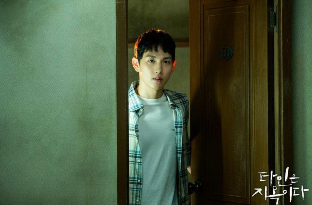 potret Im Si Wan di drama Strangers from Hell (dok. instagram.com/ocn_official_)