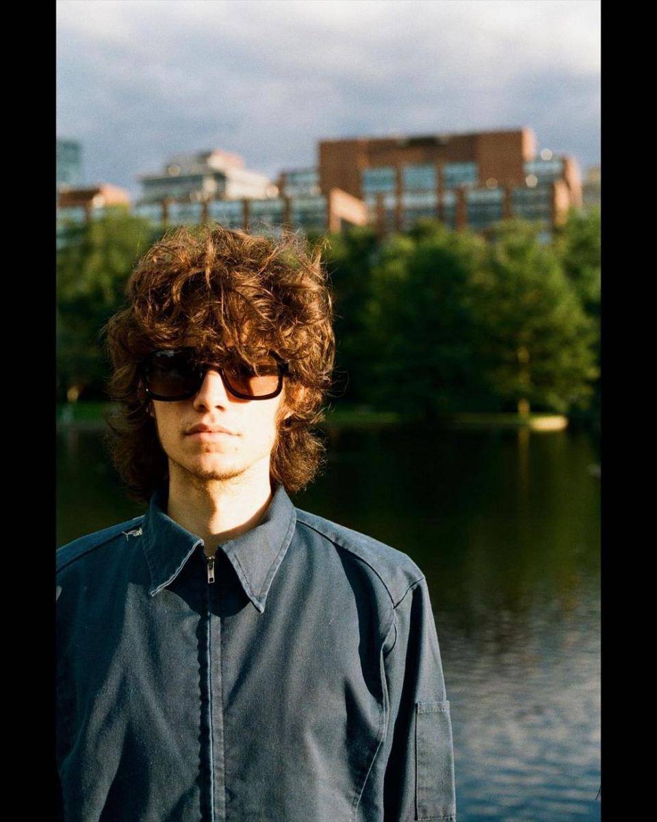 Maxx Morando (Instagram.com/liilytheband)