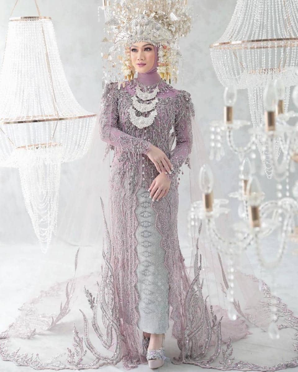 Kebaya Melody Laksani (instagram.com/melodylaksani92)
