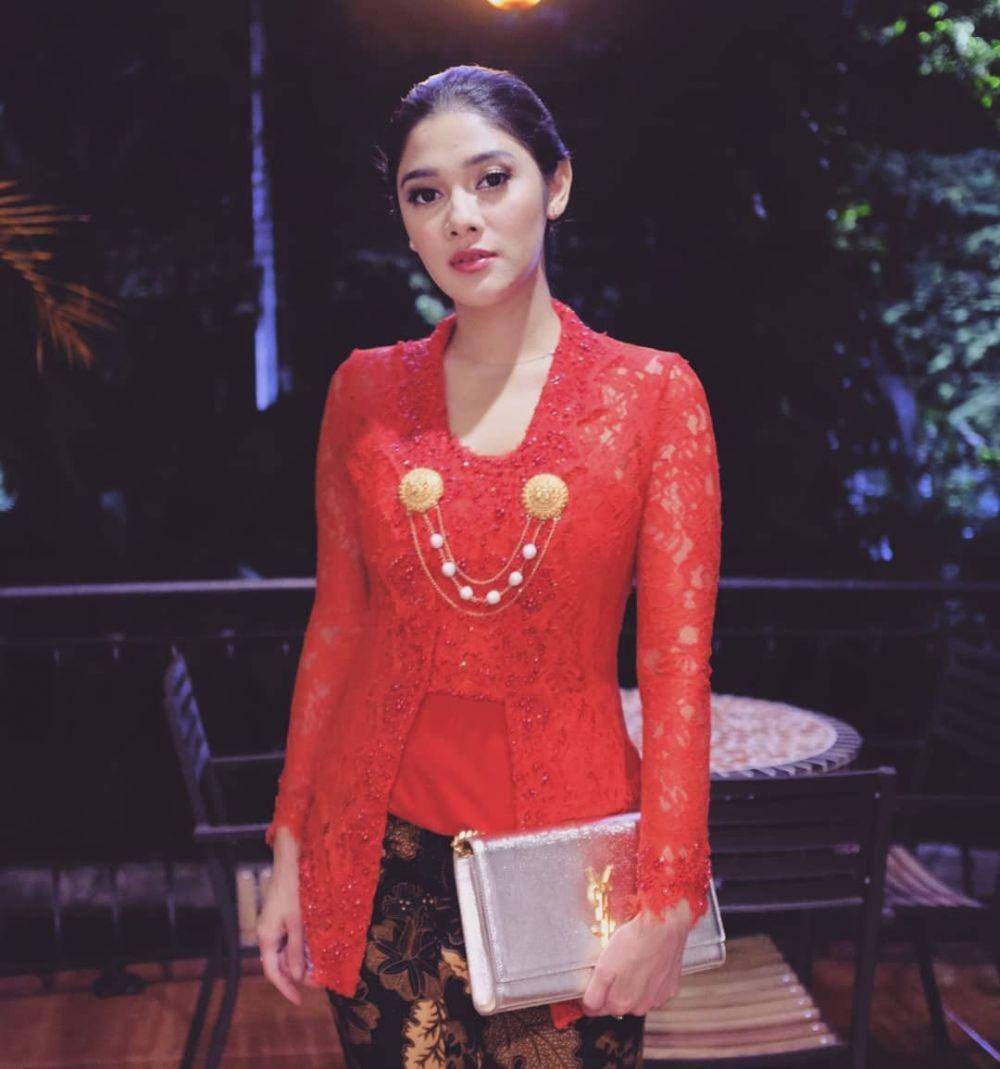 Kebaya Naysilla Mirdad (instagram.com/naymirdad)
