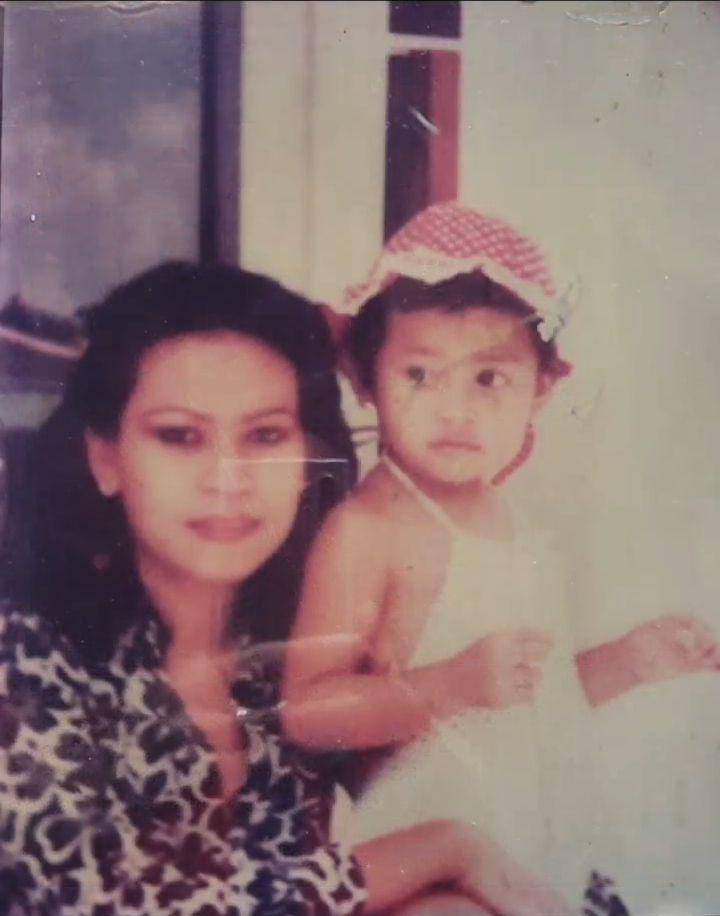 masa kecil Annisa Trihapsari (instagram.com/hapsarianissa29)