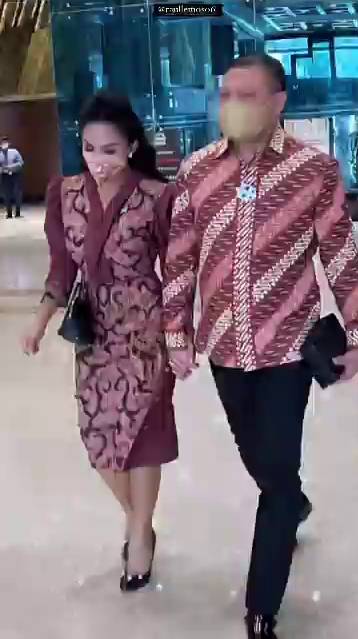 Raul Lemos temani Krisdayanti ke DPR RI (Instagram.com/krisdayantilemos)