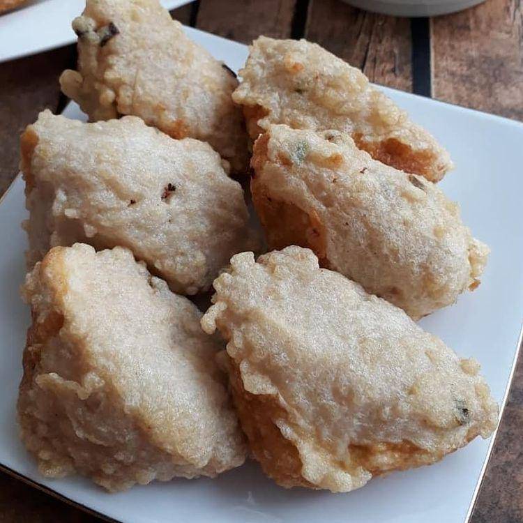 pempek tahu (instagram.com/pempekcek_keke)