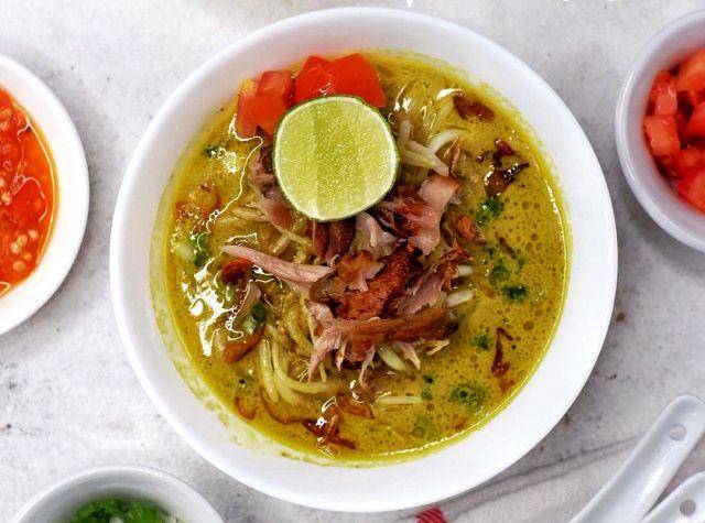 soto medan (instagram.com/mjshomecooking)