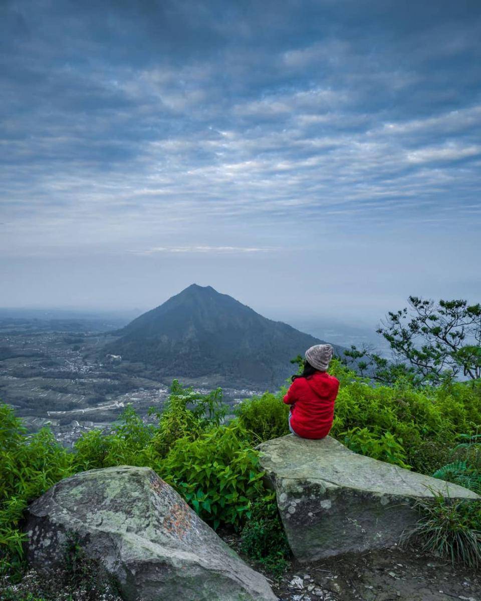 puncak Gunung Telomoyo (instagram.com/muhamadiqbalmi84)