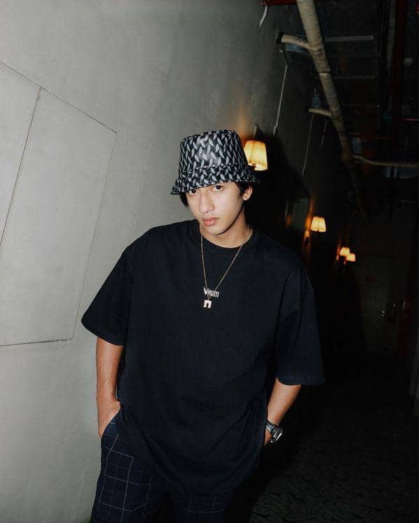 Gaya busana Harris Illanno Vriza (instagram.com/harrisvriza)