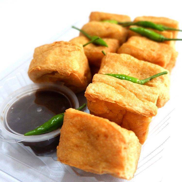 tahu petis (instagram.com/ahupetis.mt )