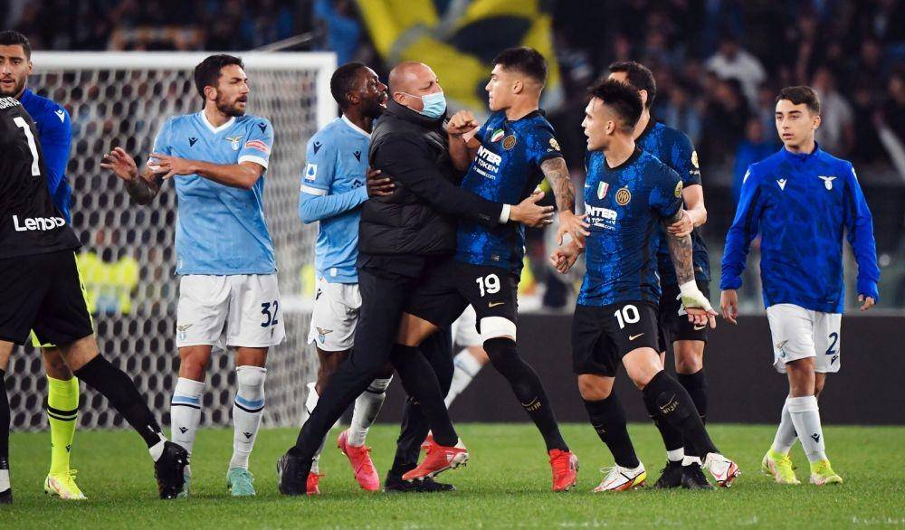 Inter Milan melawan Lazio. (spiegel.de).
