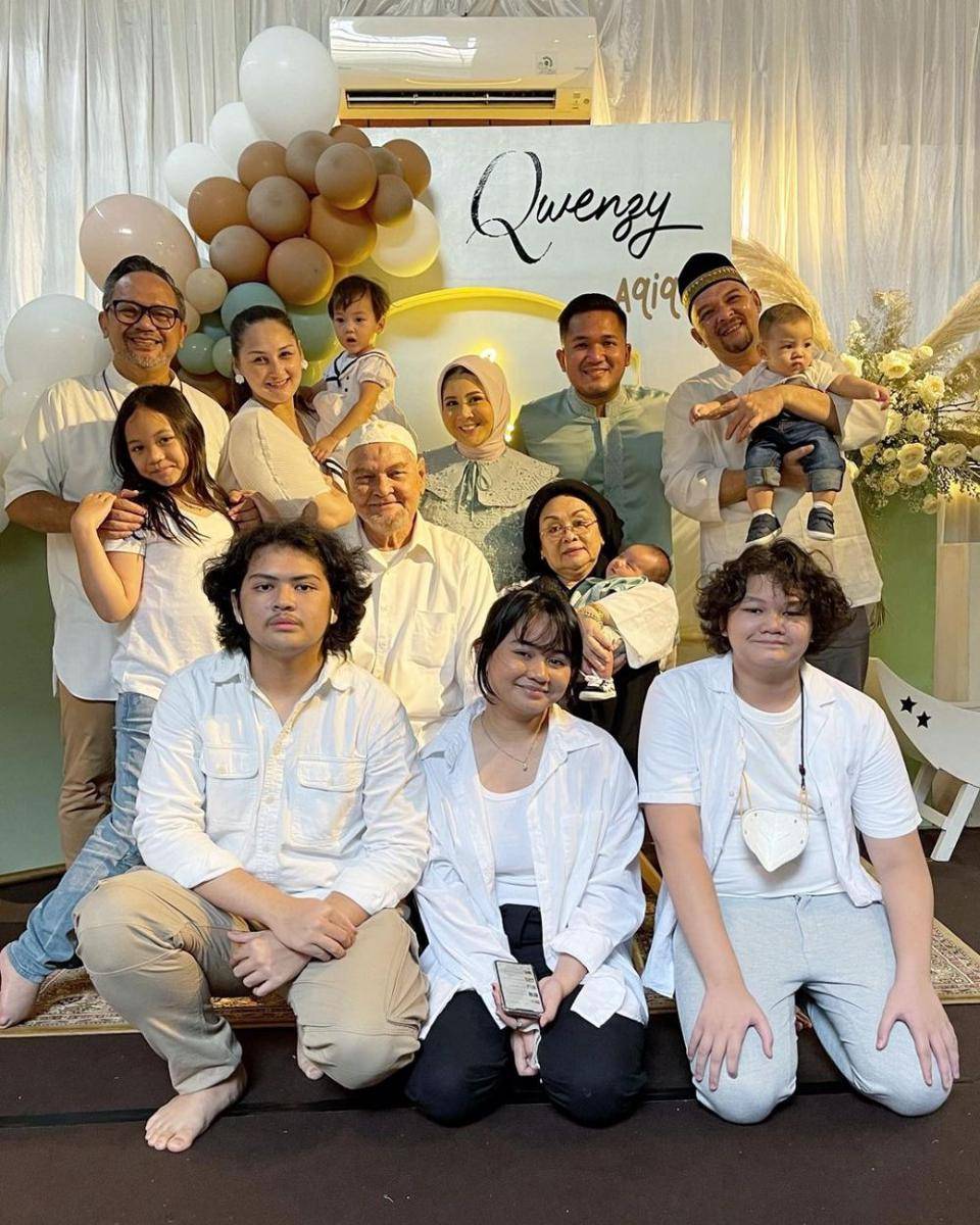 potret keluarga Kesha Ratuliu (instagram.com/monaratuliu)