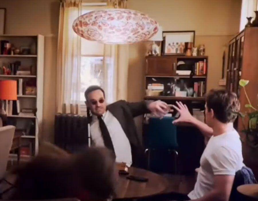 Matt Murdock menangkap batu (dok. Marvel Studio/Spider-Man: No Way Home)