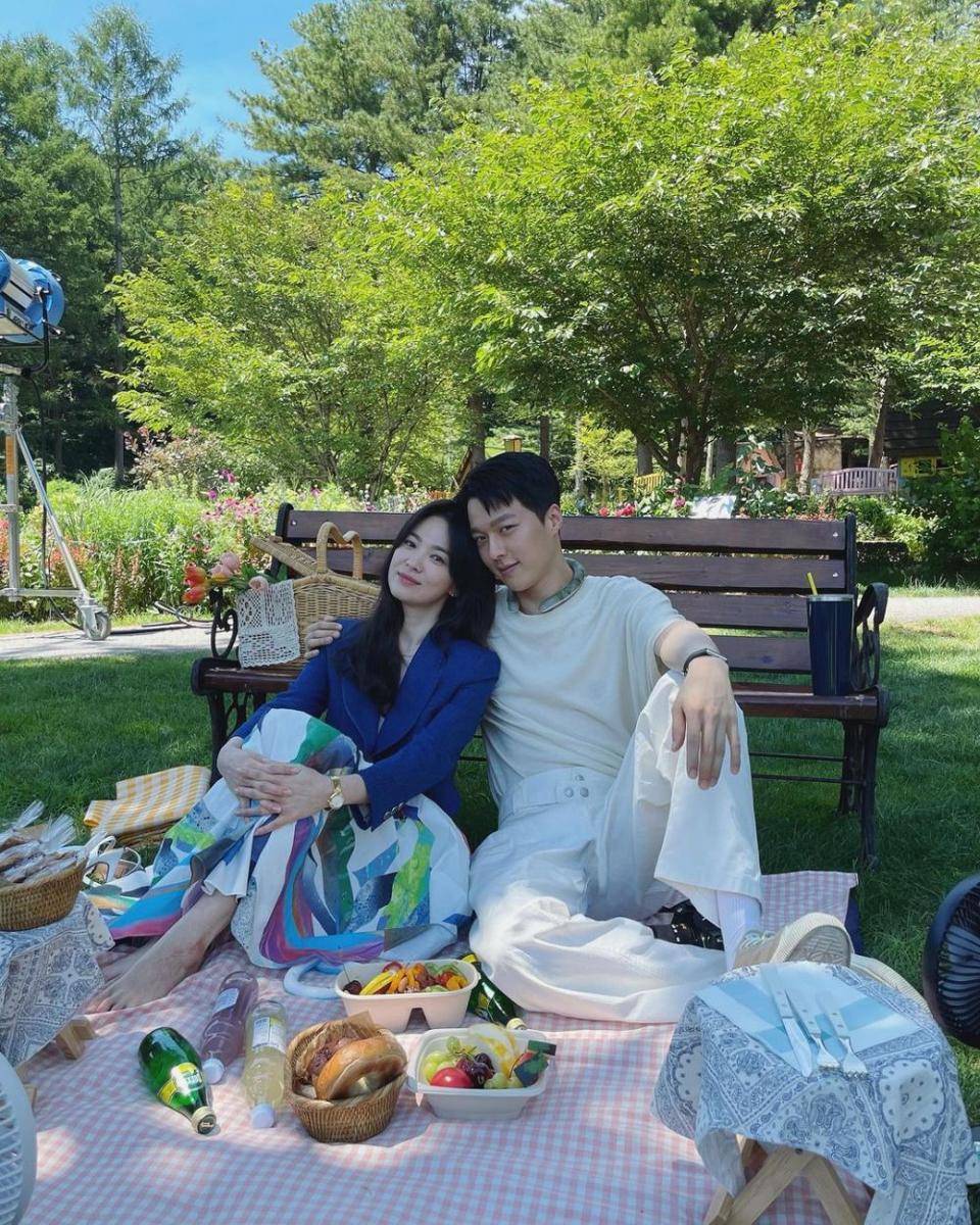 Song Hye Kyo dan Jang Ki Yong di balik layar Now, We Are Breaking Up (instagram.com/nowwearebreakingup_official)