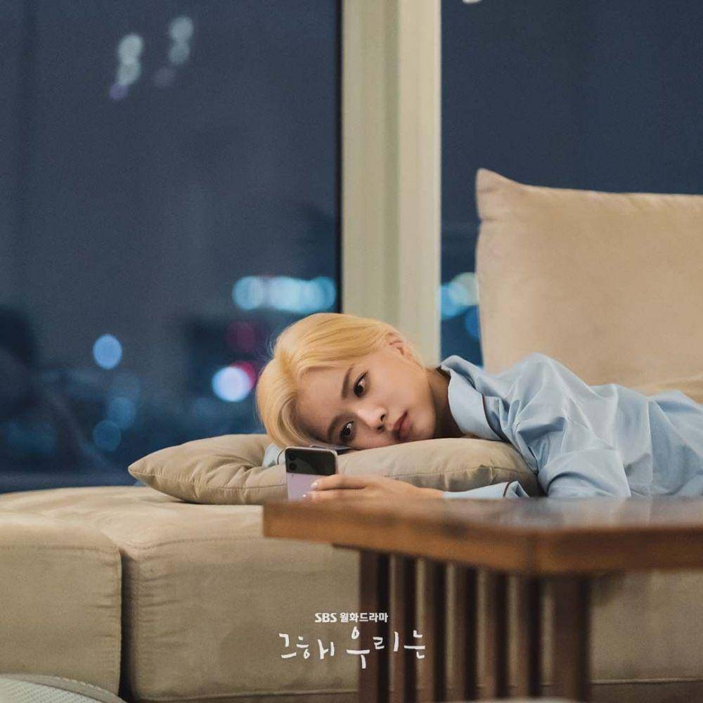 Roh Jeong Eui di Our Beloved Summer (instagram.com/sbsdrama.official)