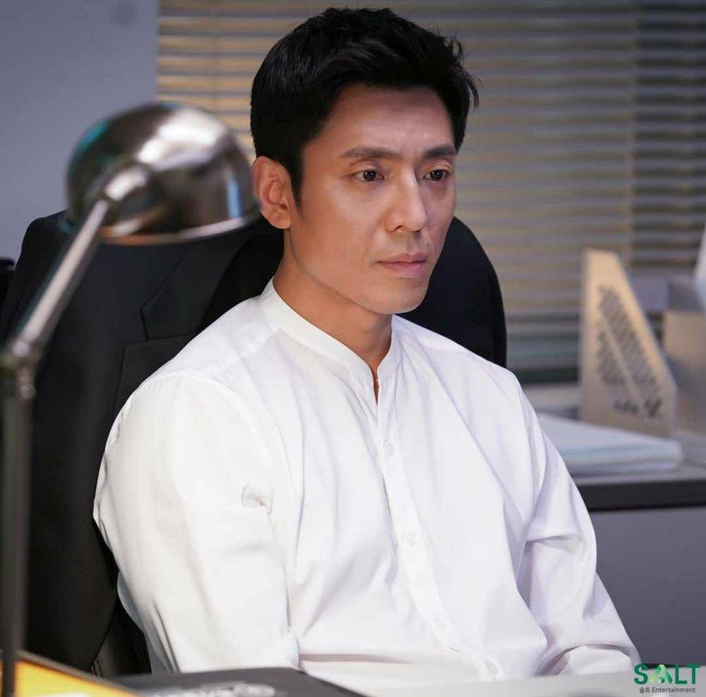 Kim Joo Heon di drama Designated Survivor: 60 Days (instagram.com/salt_ent)