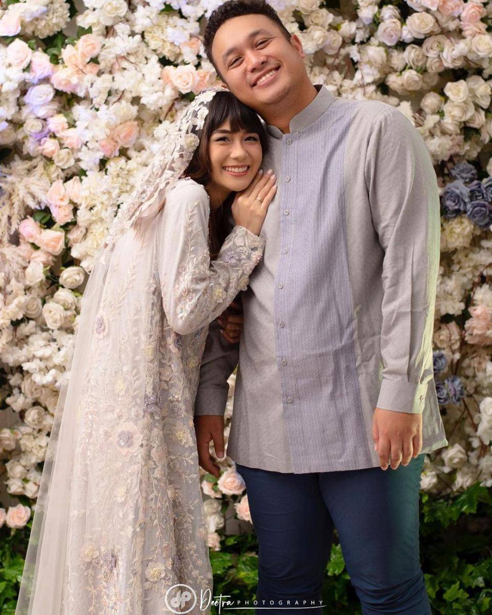 Momen tasyakuran empat bulan kehamilan Adiezty Fersa. (deetraphotography via instagram.com/adieztyfersa)