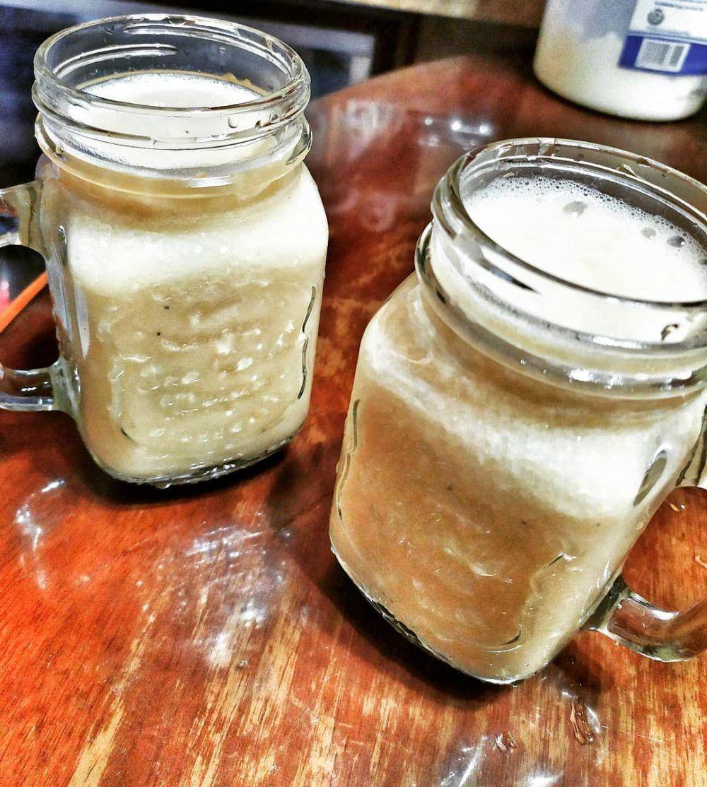 Es pisang yakult (instagram.com/bam_fahrenheitte)
