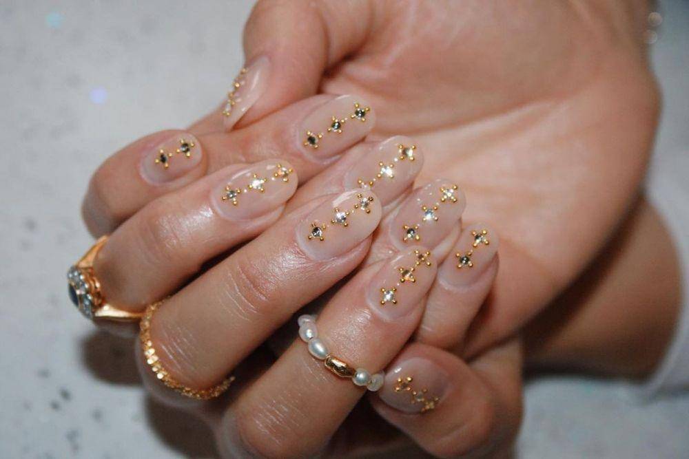 ilustrasi nail art (instagram.com/imarninails)