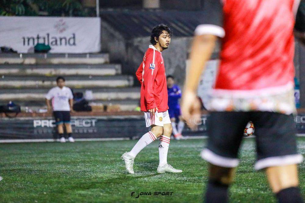 potret Pamungkas saat bermain sepak bola (instagram.com/pamunqkas)