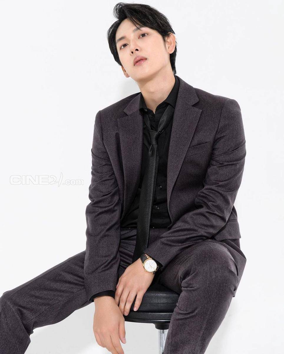 potret Im Siwan (instagram.com/yim_siwang)