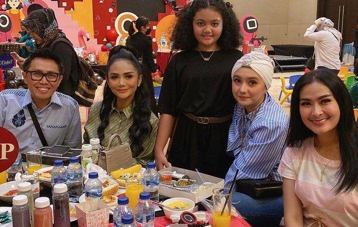 potret tamu di ultah Bilqis (Instagram.com/viona__rosalina)