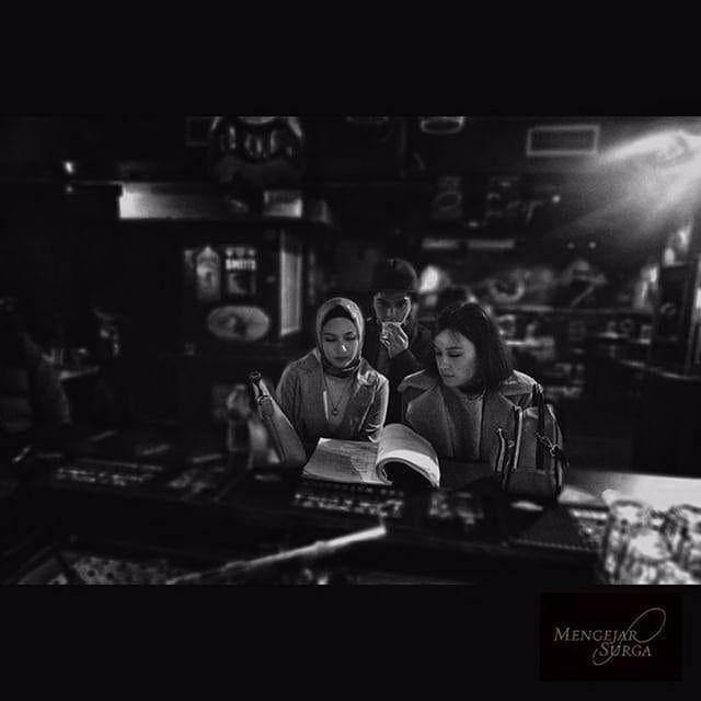 behind the scene film Mengejar Surga (instagram.com/filmengejarsurga.bandung)