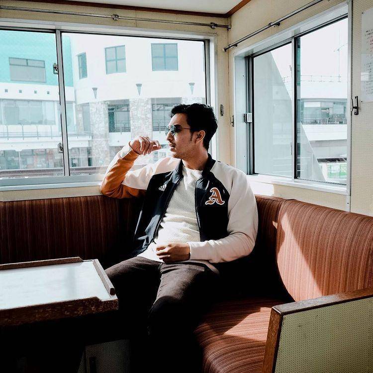 Ide padu padan kasual ala Ibrahim Risyad (instagram.com/ibrhmrsyd)