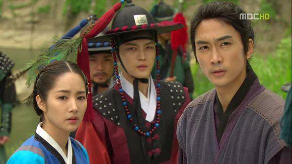 Park Min Young dan Song Seung Hoon di Time Slip Dr.Jin (dok. MBC/Time Slip Mr. Jin)