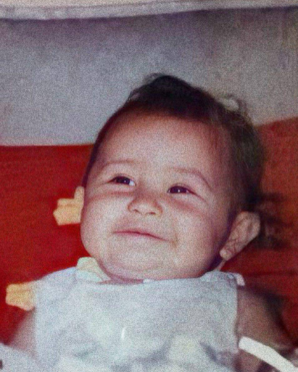 masa kecil Prilly Latuconsina (instagram.com/prillylatuconsina96)