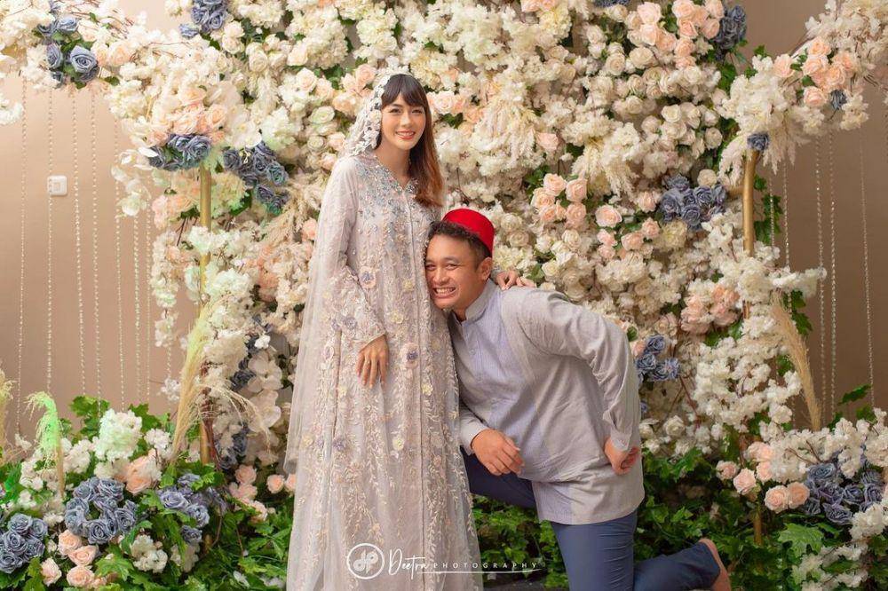 Momen Tasyakuran empat bulanan Adiezty Fersa. (deetraphotography via instagram.com/gilangdirga)