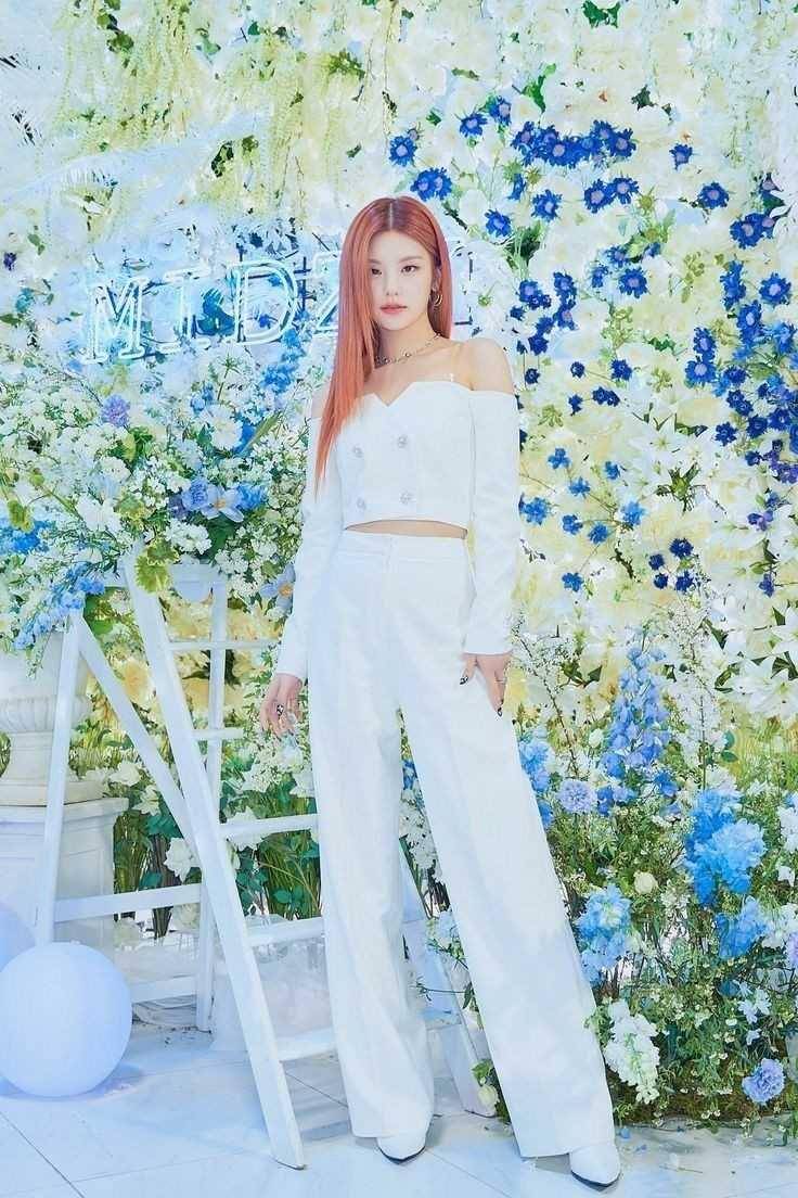 Yeji ITZY (twitter.com/ITZYelite)