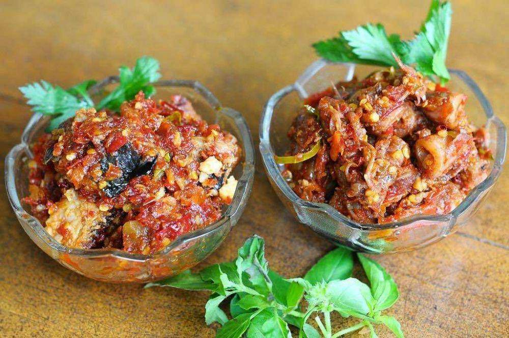 Sambal asin jambal (instagram.com/sambalkhaanofficial)