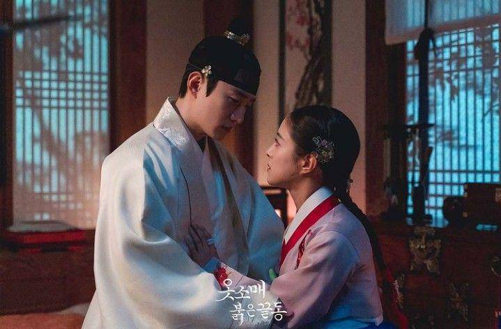 cuplikan adegan drama The Red Sleeve (dok. MBC/The Red Sleeve)