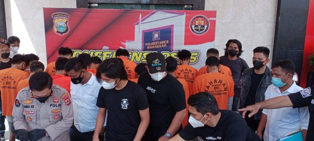 Ekpos tangkapan belasan remaja serang warga karena termakan hoaks, di Polrestabes Makassar/Istimewa