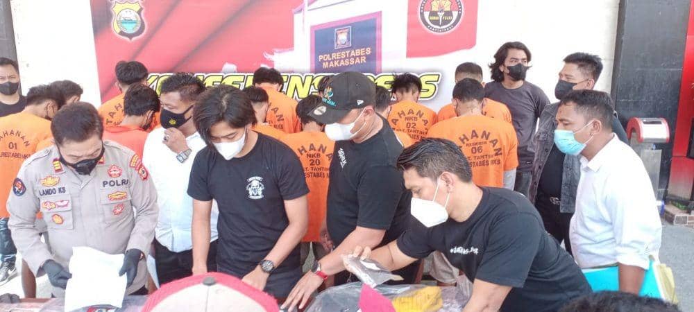 Ekpos tangkapan belasan remaja serang warga karena termakan hoaks, di Polrestabes Makassar/Istimewa
