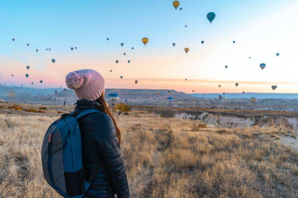 ilustrasi traveling (pexels.com/Alexandr Podvalny)